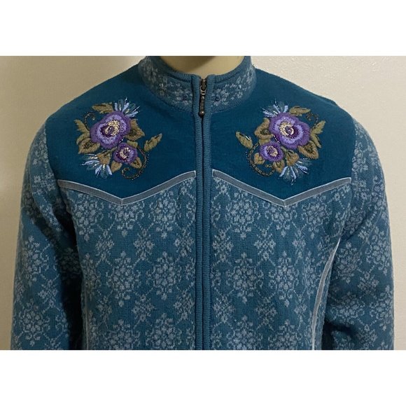 Icelandic Design Women's Full Zip Medium Floral Embroidered Sweater Blue Gray - Picture 2 of 11